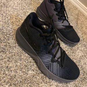 Black and gray Kyrie youth 7